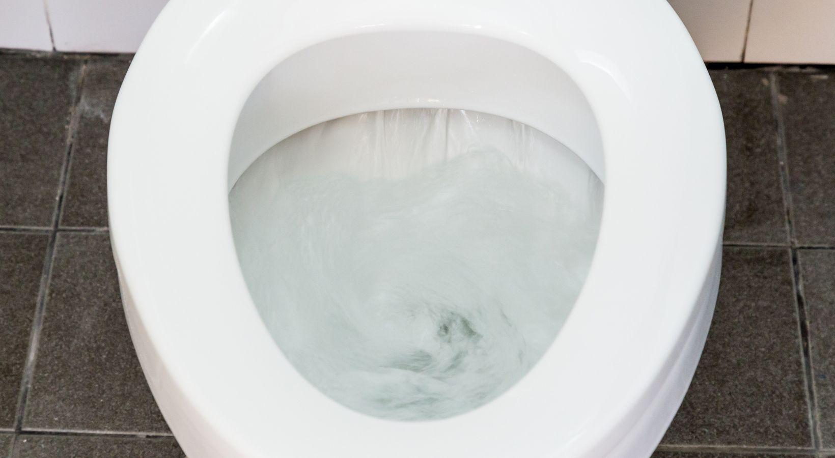 Comment déboucher des toilettes avec du bicarbonate de soude ?