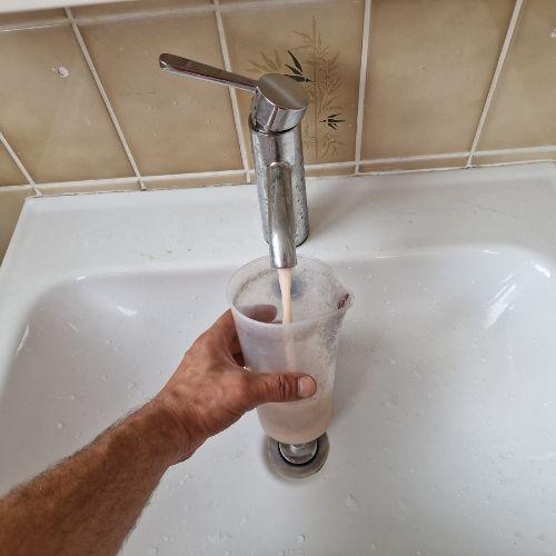 Detartrage probleme d eau chaude salle de bain 1 